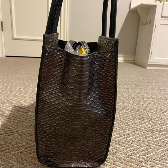 Henri Bendel Snake Skin Tote - Picture 3 of 8